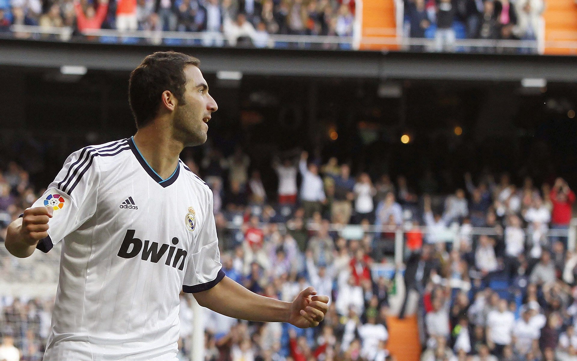 雄鹿不断突破！，Karsa连续十二场比赛得分超过战术调整赛场气氛高涨